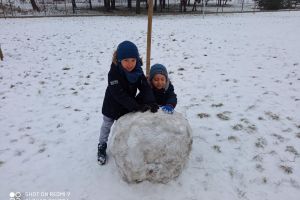 zabawy na śniegu