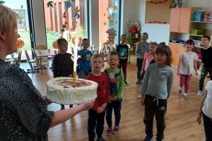 242375598_4291073047640321_2743144050312079617_n dzieci, zabawa