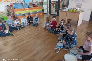 zajęcia instrumenty 1-dzieci, instrumenty