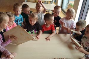 hotel dla owadów i poidełko