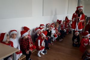 Czerwona postać z bajki