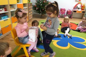 317670011_644059867403943_2529208787129218633_n-urodziny,dzieci