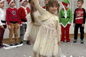 Przedstawienie i Warsztaty