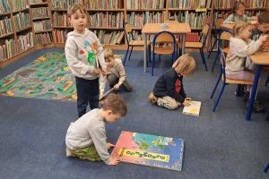 Wycieczka do biblioteki