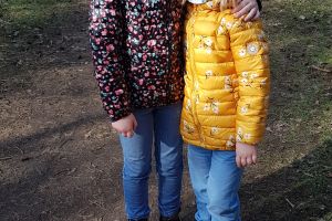 Hania z siostrą