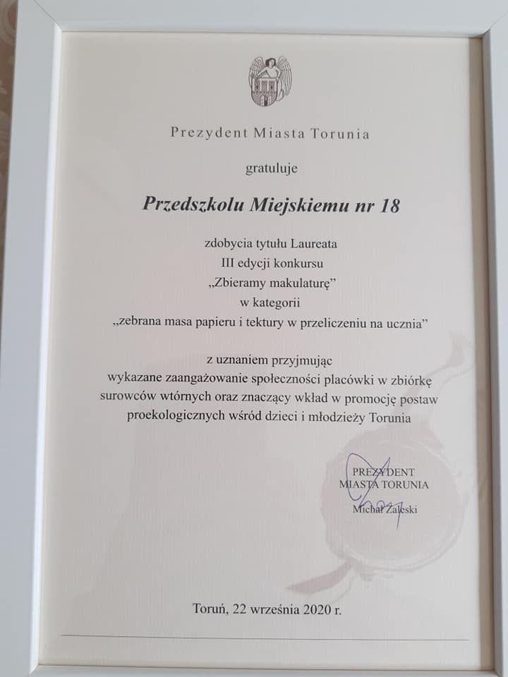 PM 18 Laureatem konkursu "Zbieramy makulaturę"