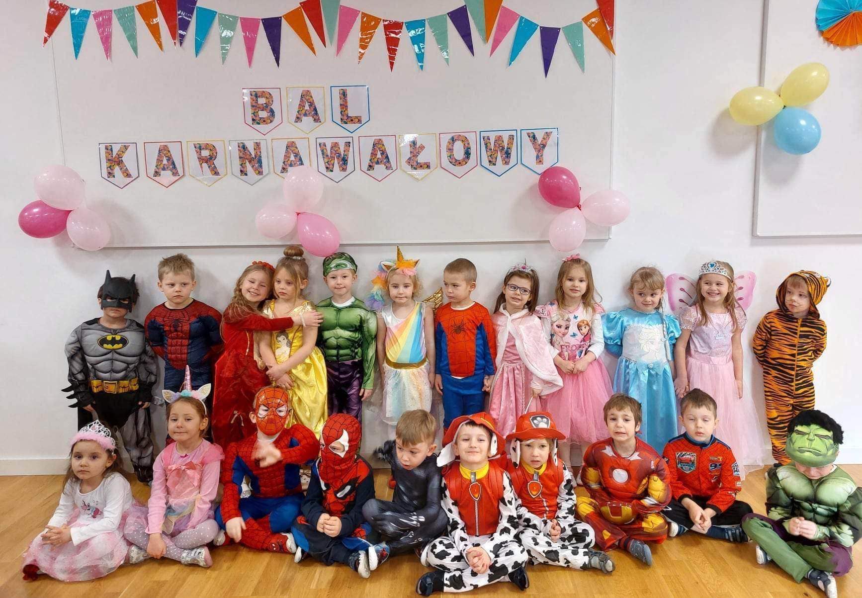 Bal karnawałowy