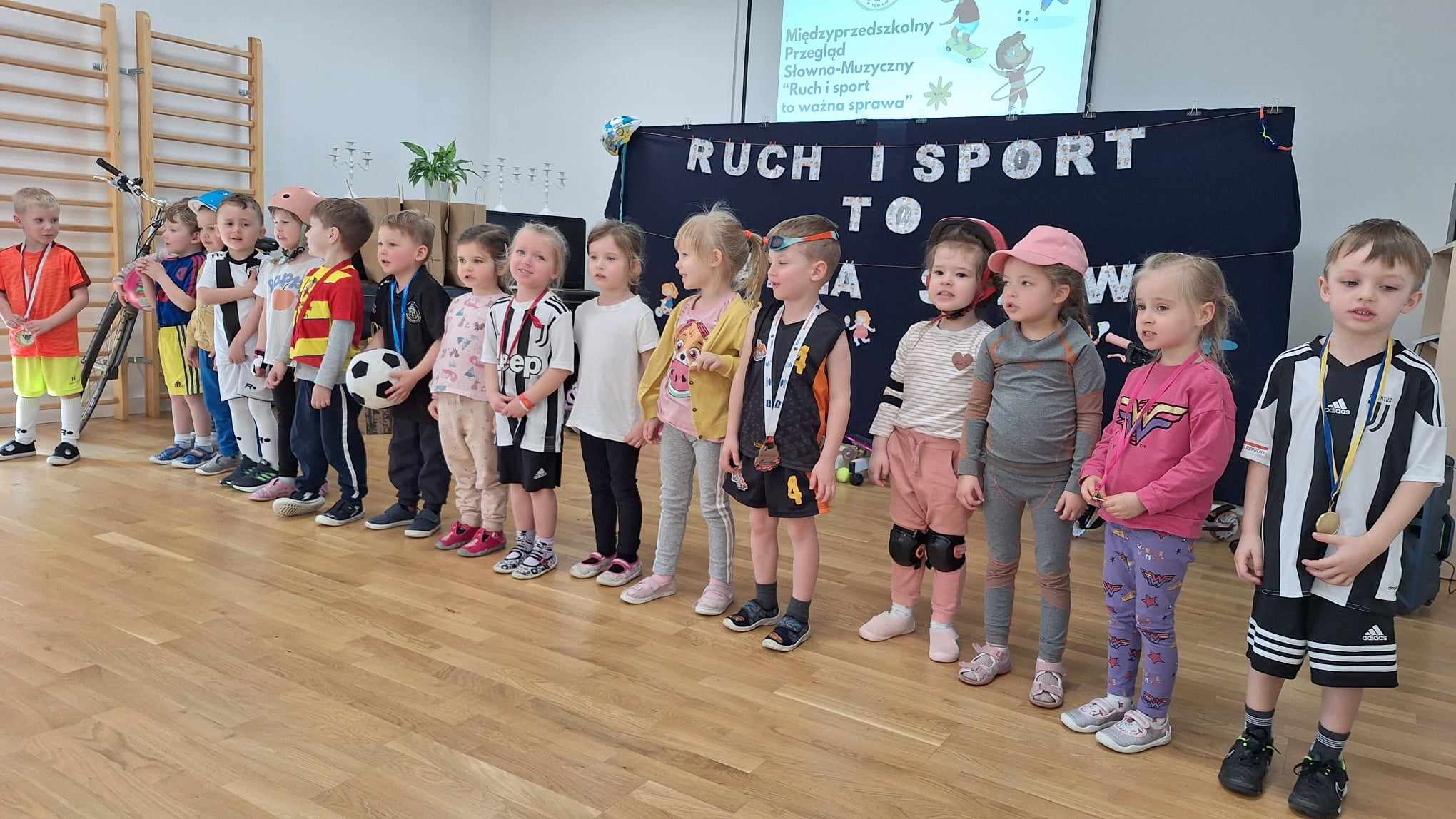 Przegląd Słowno - Muzyczny "Ruch i sport to ważna sprawa"